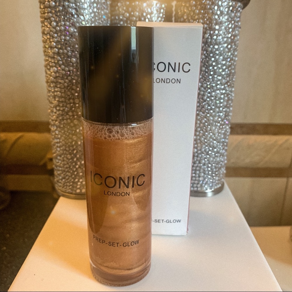 ✨FREE Gift w/ Purchase✨ Illuminating Glow
